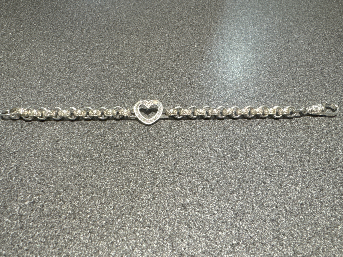 New silver heart bracelet