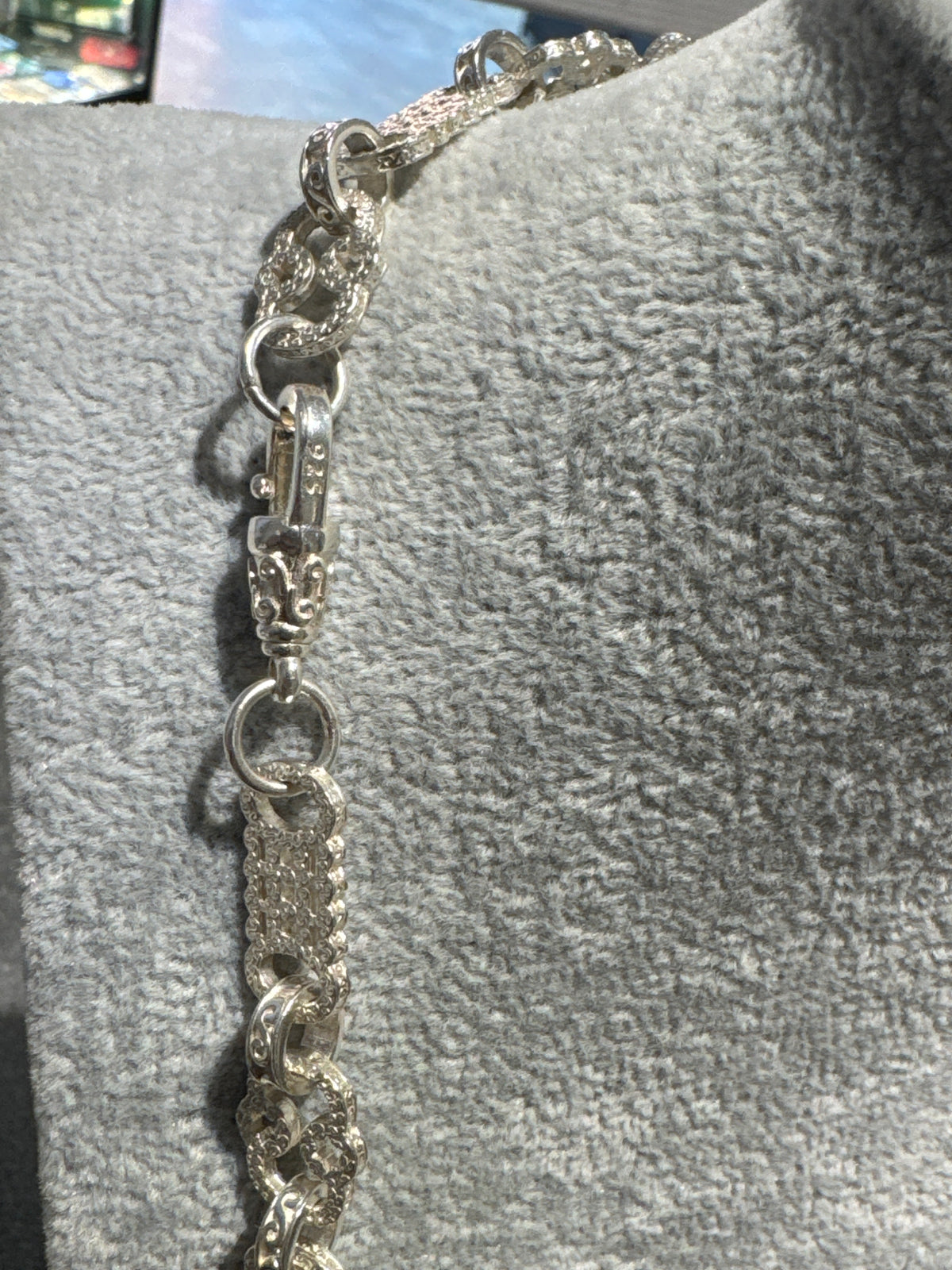 Brand new silver stars bars chain